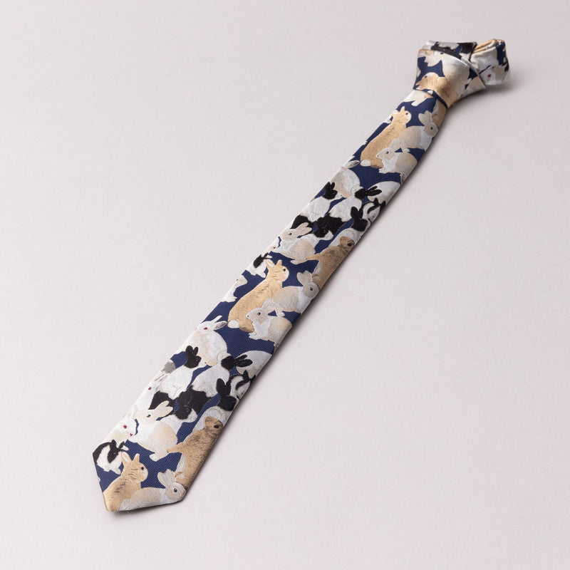 カワイイに、油断禁物？！｜ラビットタイ NAVY
